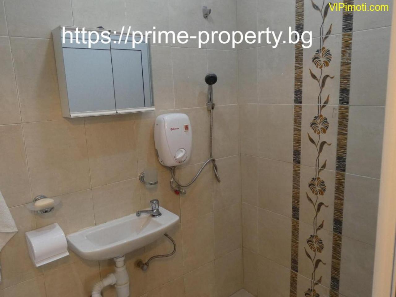 Продава къща, подходяща за две семейства, обзаведена