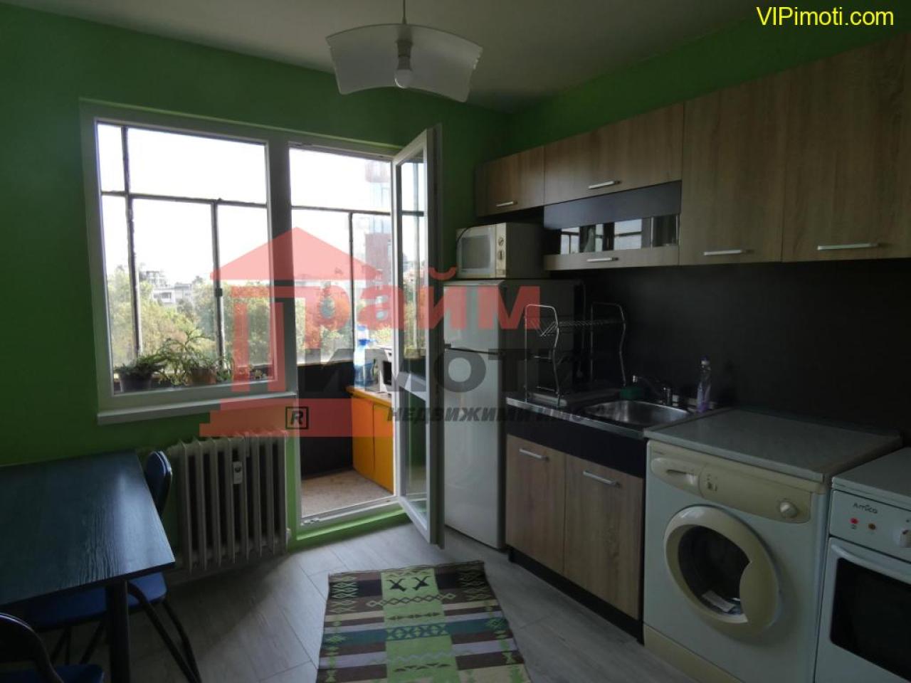 Обзаведен тристаен под наем в Стрелбище на метри от Южен парк