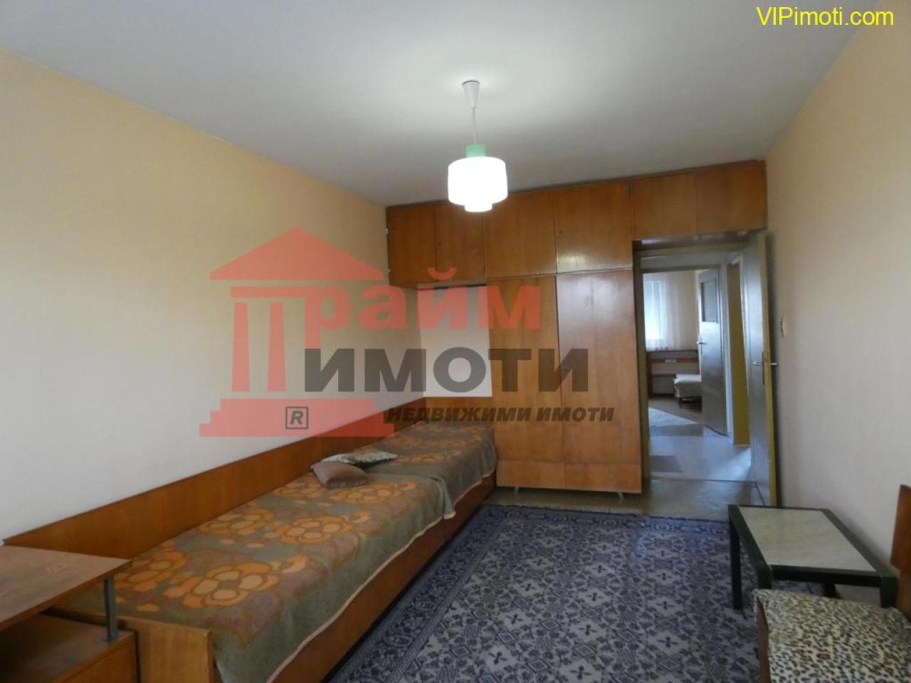 Обзаведен тристаен под наем в Стрелбище на метри от Южен парк