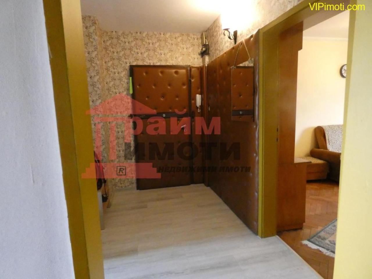 Обзаведен тристаен под наем в Стрелбище на метри от Южен парк