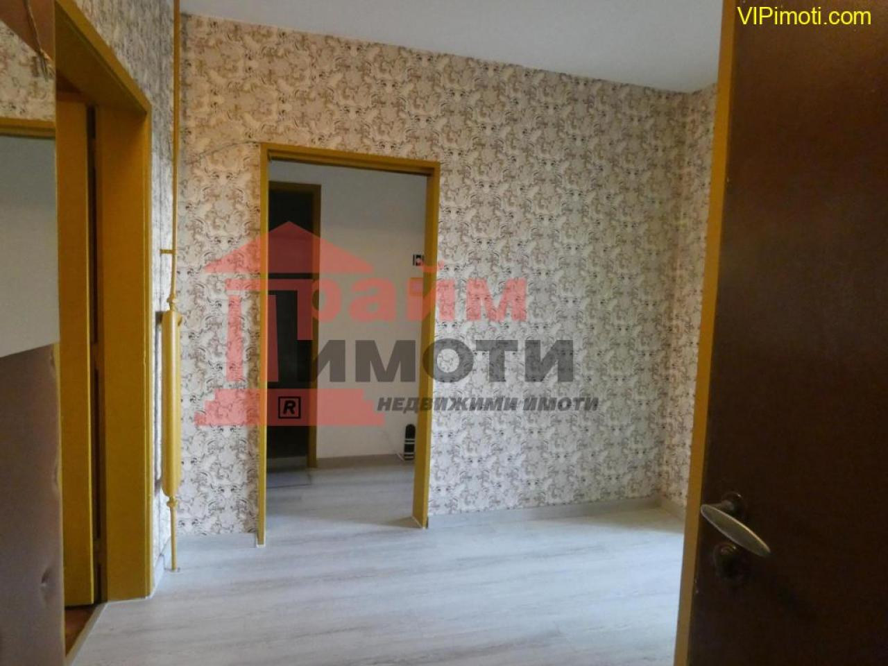 Обзаведен тристаен под наем в Стрелбище на метри от Южен парк