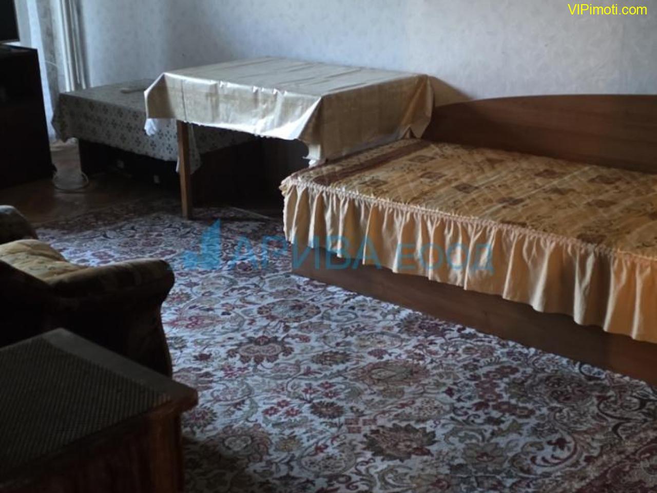 Апартамент на втори етаж, панел Хасково