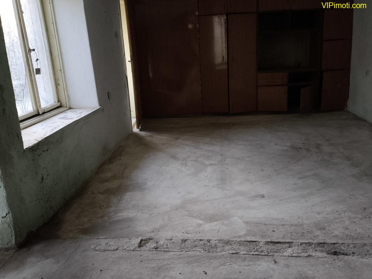 ДВЕ МАСИВНИ ТУХЛЕНИ  КЪЩИ за продажба в село Яздач, на 20 км от гр. СТАРА ЗАГОРА - ИЗГОДНО !