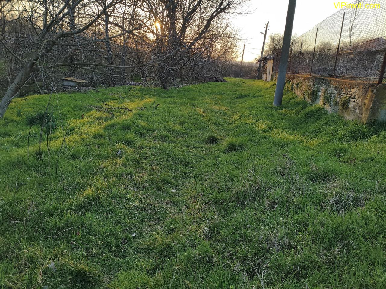 АТРАКТИВЕН ПАРЦЕЛ в село Яздач - за Жилищно строителство, Каравана или ФЕЦ - ИЗГОДНО