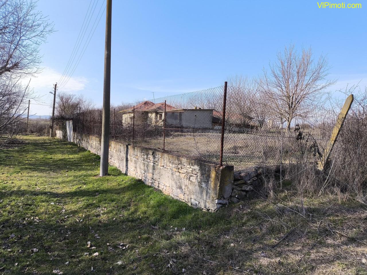 АТРАКТИВЕН ПАРЦЕЛ в село Яздач - за Жилищно строителство, Каравана или ФЕЦ - ИЗГОДНО