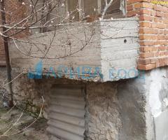 Самостоятелна къща в център Хасково