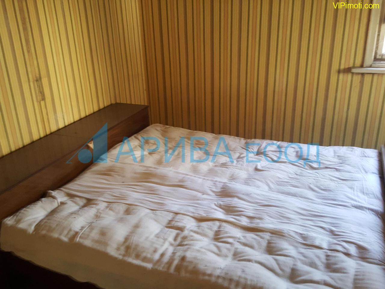 Самостоятелна къща в център Хасково