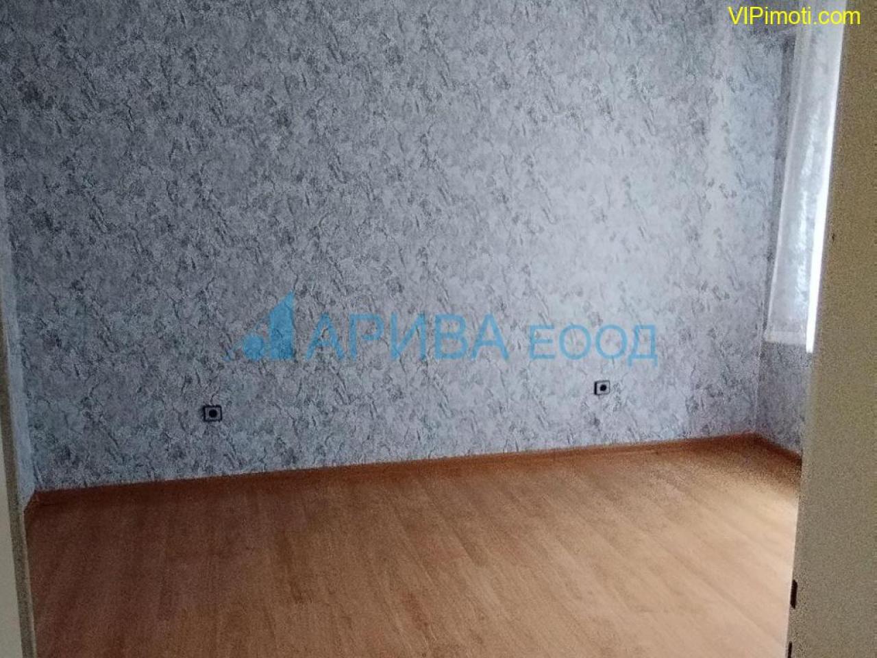 Необзаведен апартамент под наем в Хасково