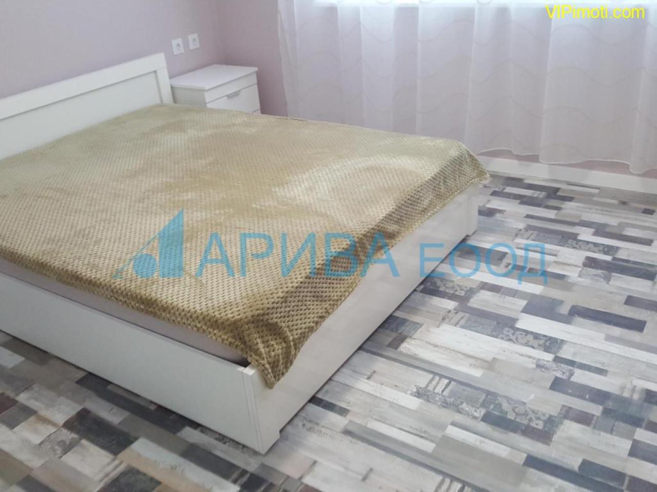 Самостоятелна къща след ремонт в Хасково