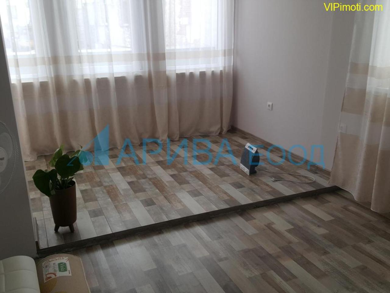 Самостоятелна къща след ремонт в Хасково