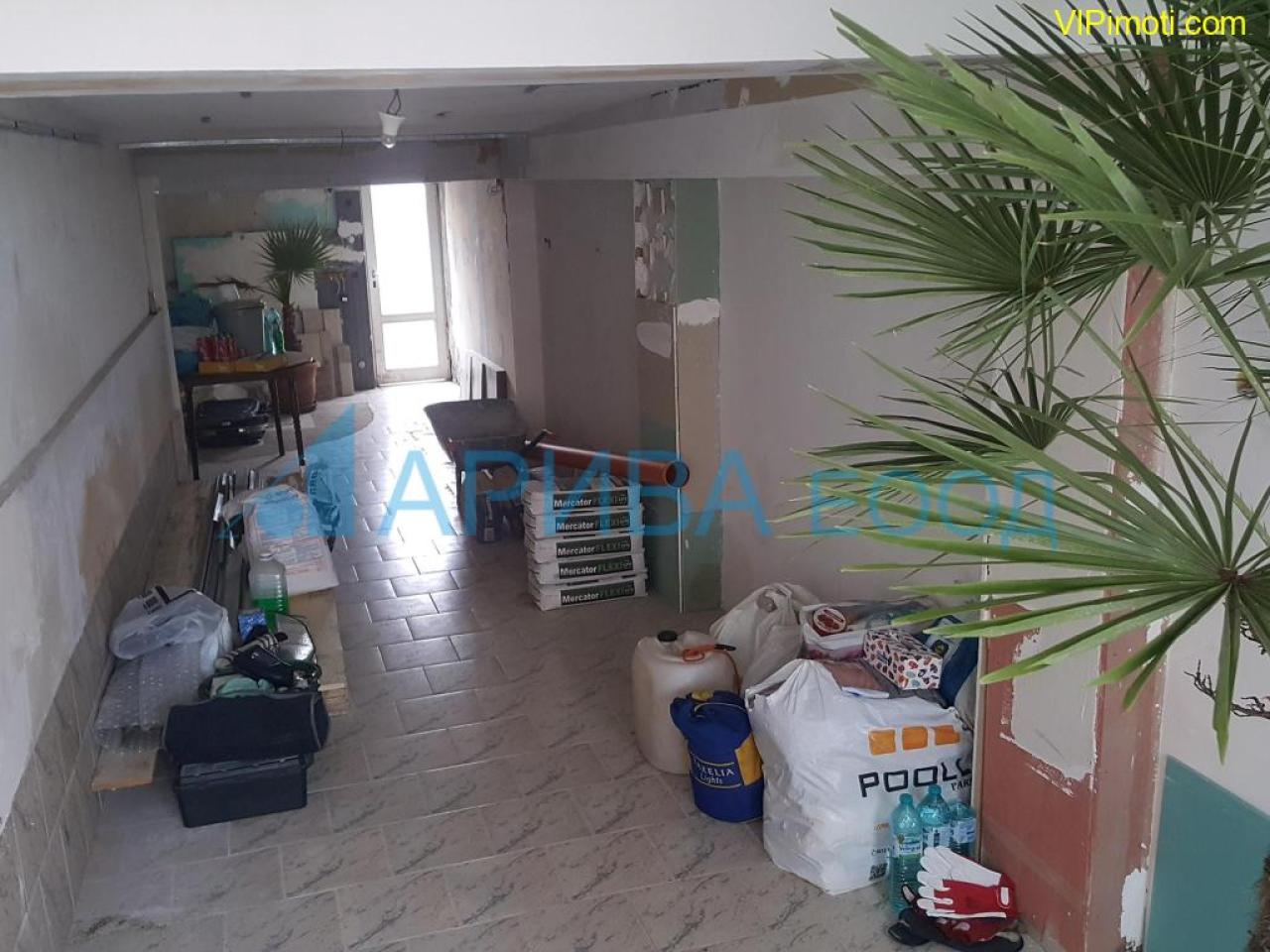 Самостоятелна къща след ремонт в Хасково