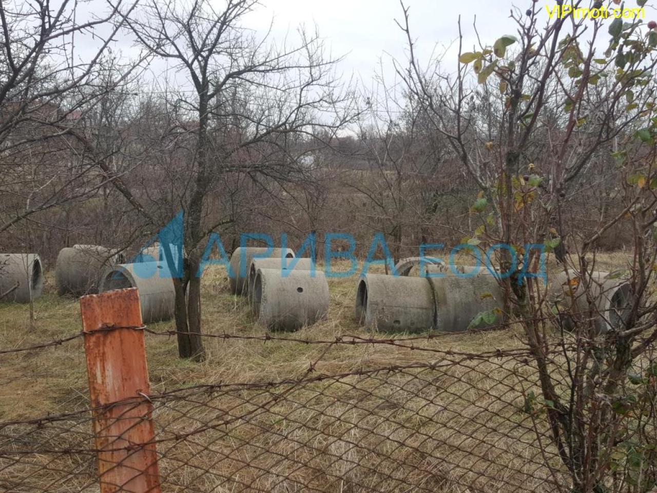 Парцел в Кенана /до р-т Калуа/ с ток и вода