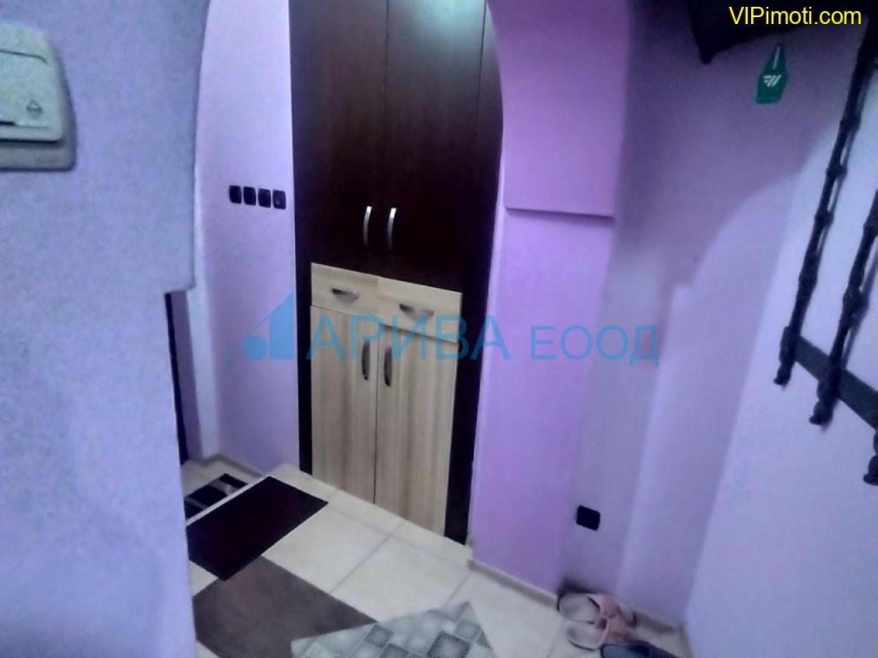 Гарсониера под наем - център Хасково