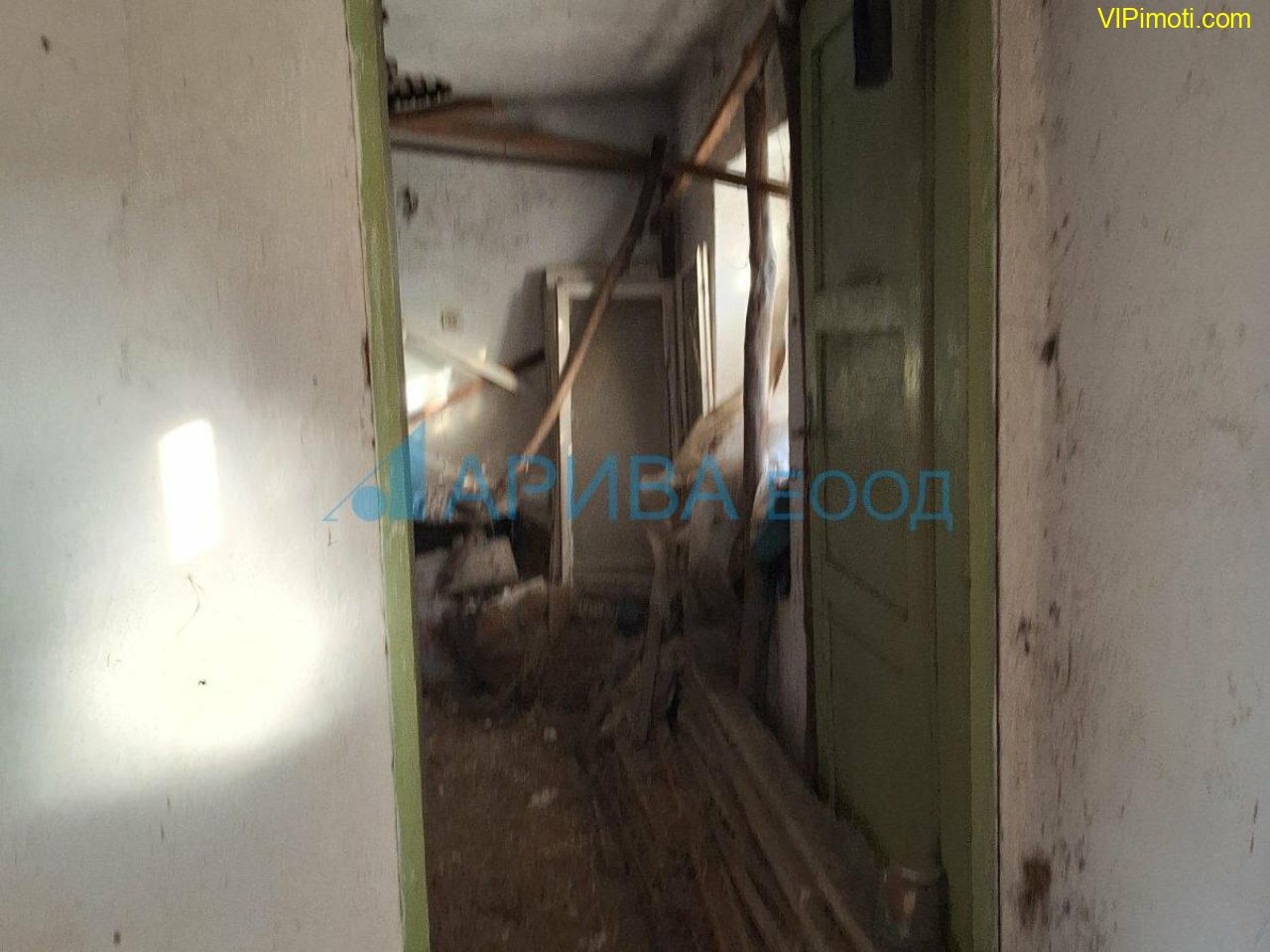 Стара, каменна къща до Кирково, община Кирково