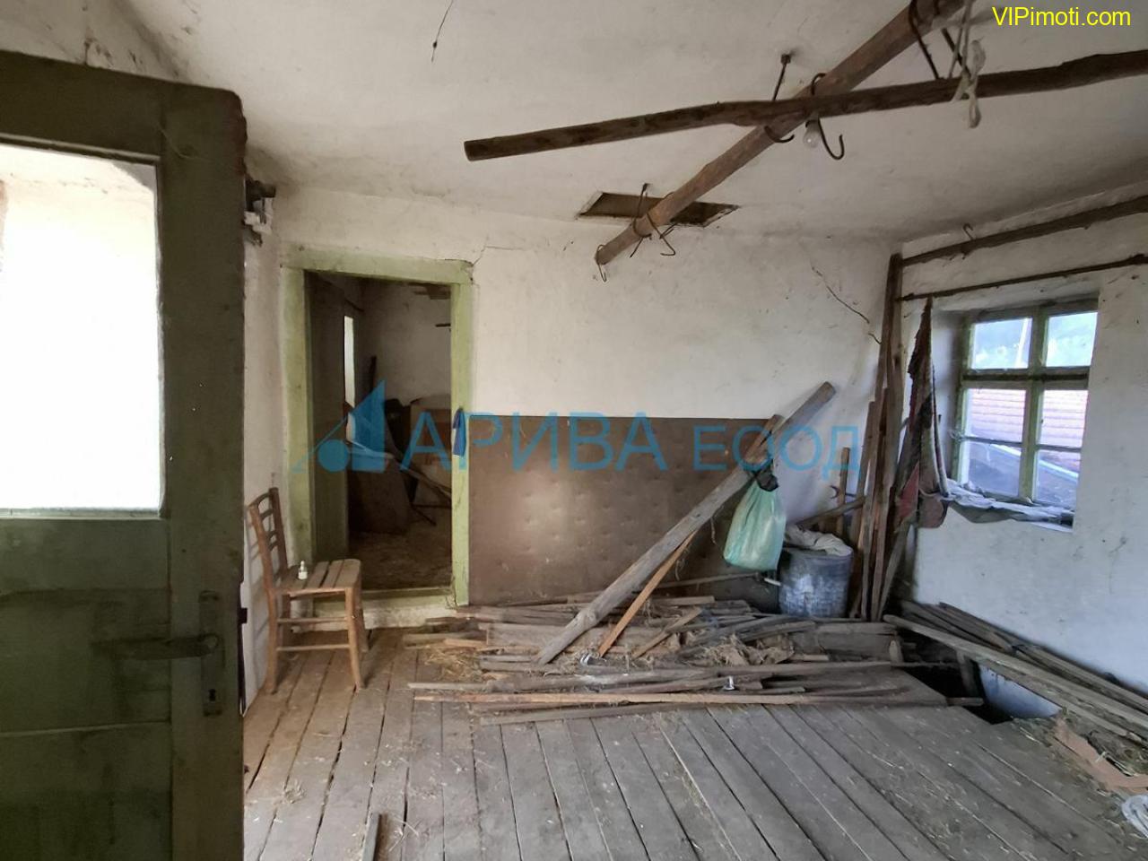 Стара, каменна къща до Кирково, община Кирково