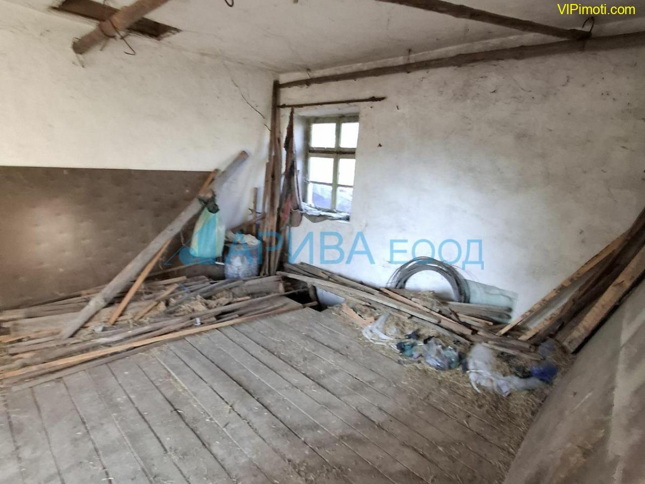 Стара, каменна къща до Кирково, община Кирково