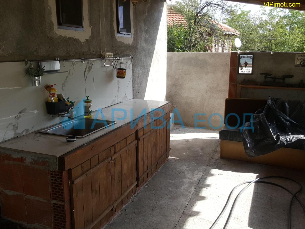 Къща след ремонт на два етажа в село Голямо Асеново