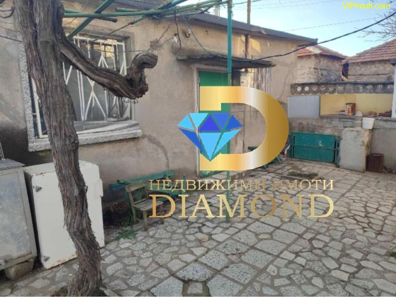 Двуетажна къзе в село Горски извор