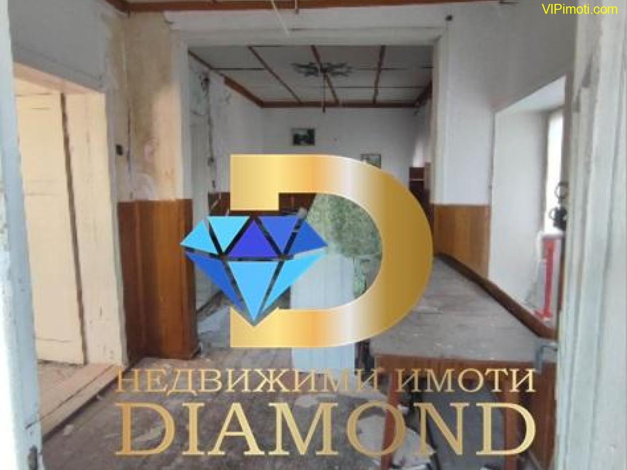 Двуетажна къзе в село Горски извор