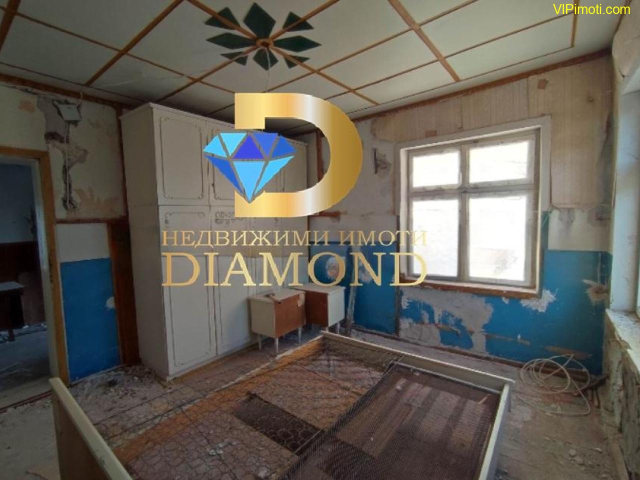 Двуетажна къзе в село Горски извор