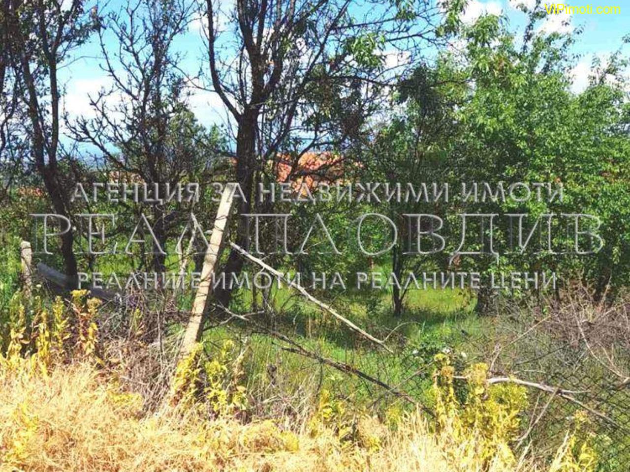 Продава парцел за къща