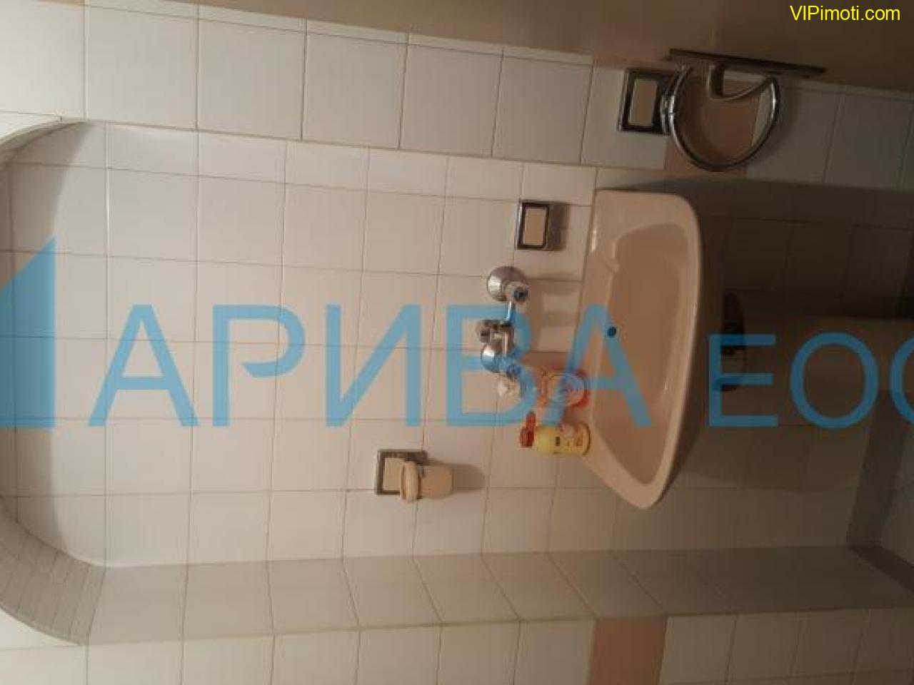 Етаж от къща с двор до Градска градина Хасково